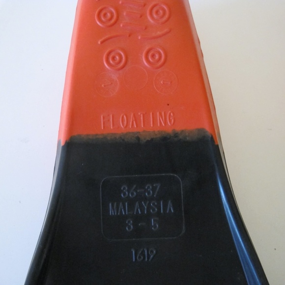 Finis Long Floating Fins Size code S (04), US Size 3-5, Euro size 36-37 GUC - Picture 4 of 4